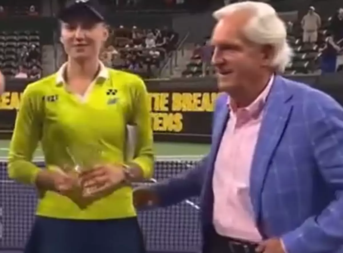 Неловкий момент с Рыбакиной попал на видео: что произошло в Индиан-Уэллсе