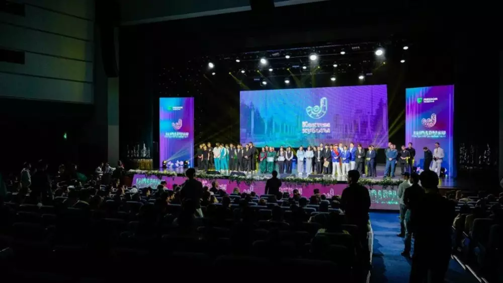 Участники молодежного движения “Жайдарман“ поддержали проект новой Конституции