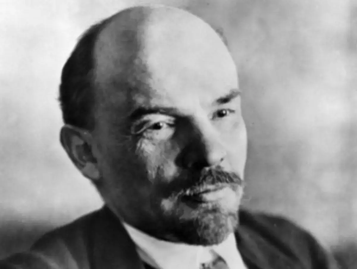 Тайна кремлевского мавзолея: имевшие доступ к телу Ленина люди умерли при загадочных обстоятельствах - новости на Lada.kz 05.03.2026