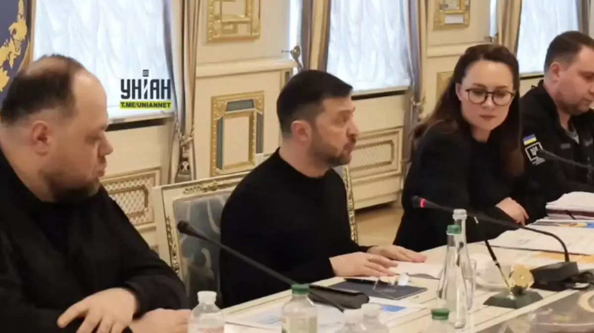 Зеленский предложил передать номер телефона Орбана военным ВСУ