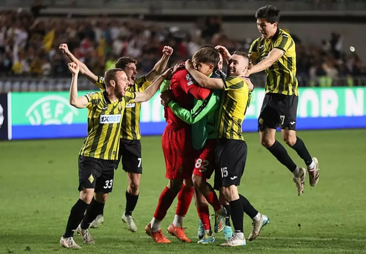 Рафаэль Уразбахтин: “Шмейхельдің осал тұсын білдік – пенальти кезінде жоғарғы бұрышты нысанаға алдық”