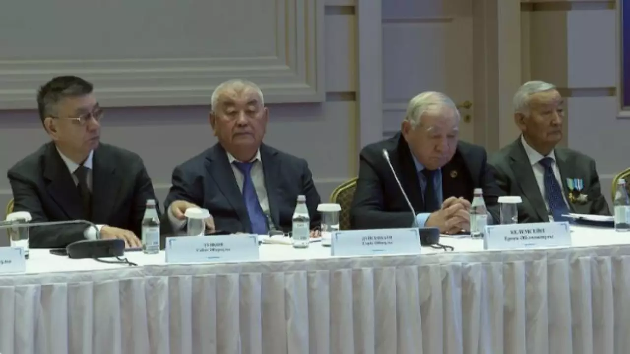 Ветераны обсудили проект новой Конституции