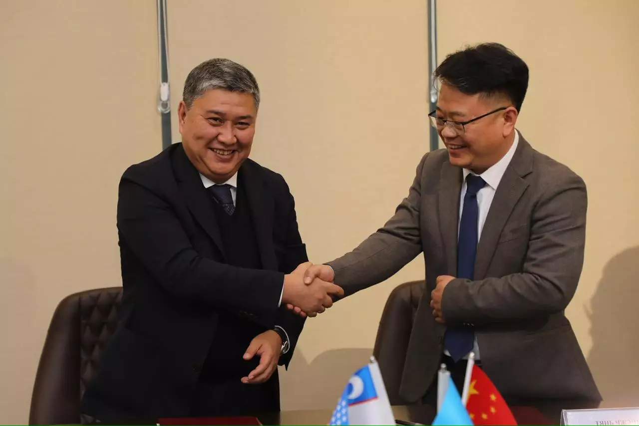 Казахстан и Узбекистан подписали контракт на крупный логистический инфраструктурный проект.