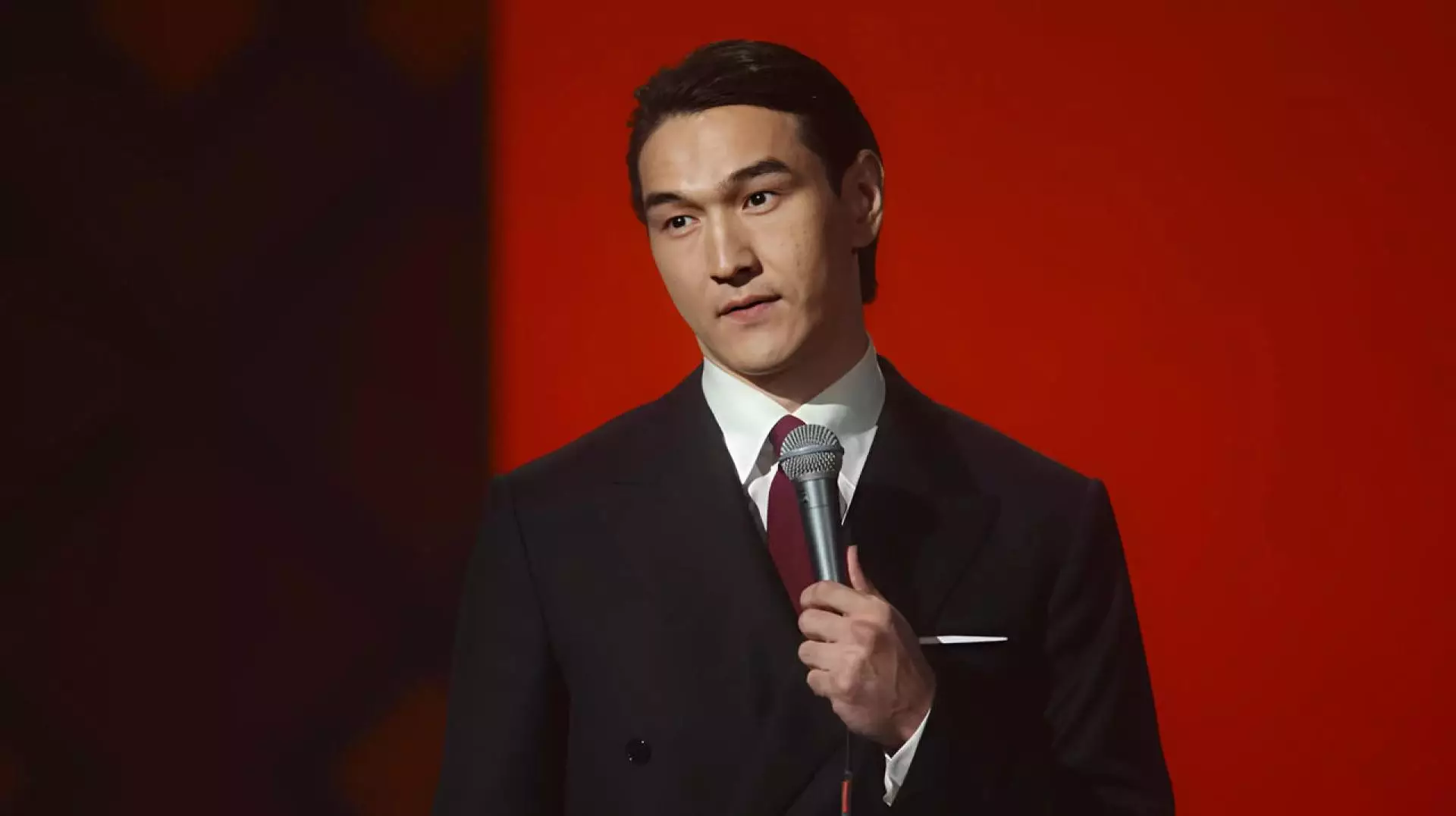 Казахстанский боец вызвал Нурлана Сабурова на бой