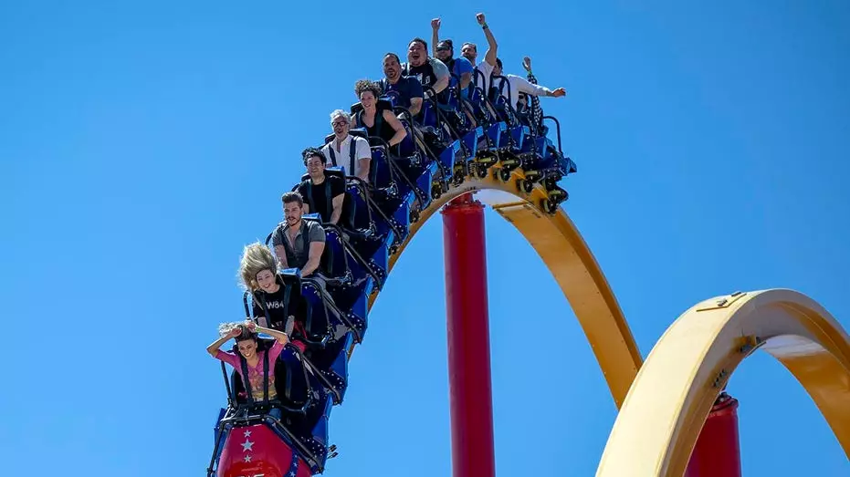 Six Flags продаст семь парков развлечений в сделке стоимостью более 330 миллионов долларов.