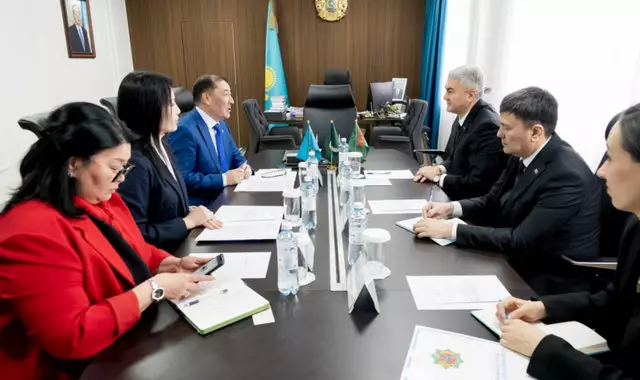 Посол Туркменистана обсудил сотрудничество с вузом в Казахстане.