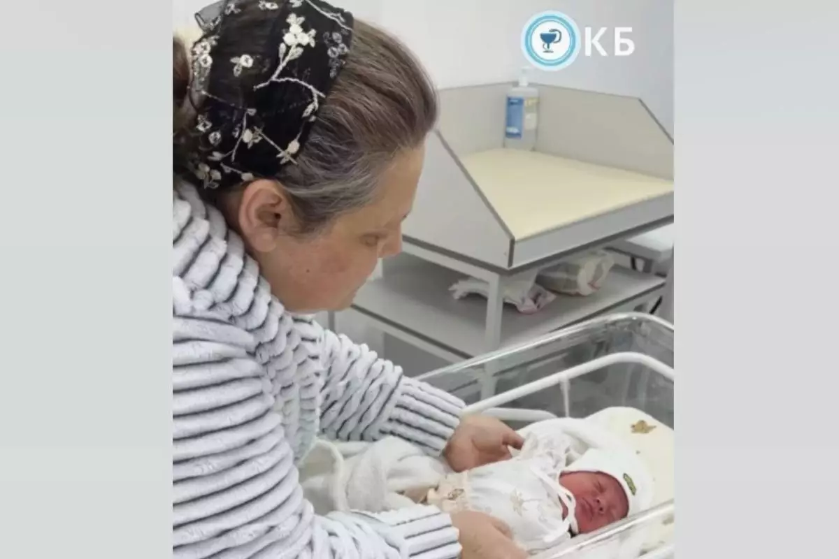 В 48 лет за 13-м ребенком: в Карагандинской области чествуют необычную роженицу