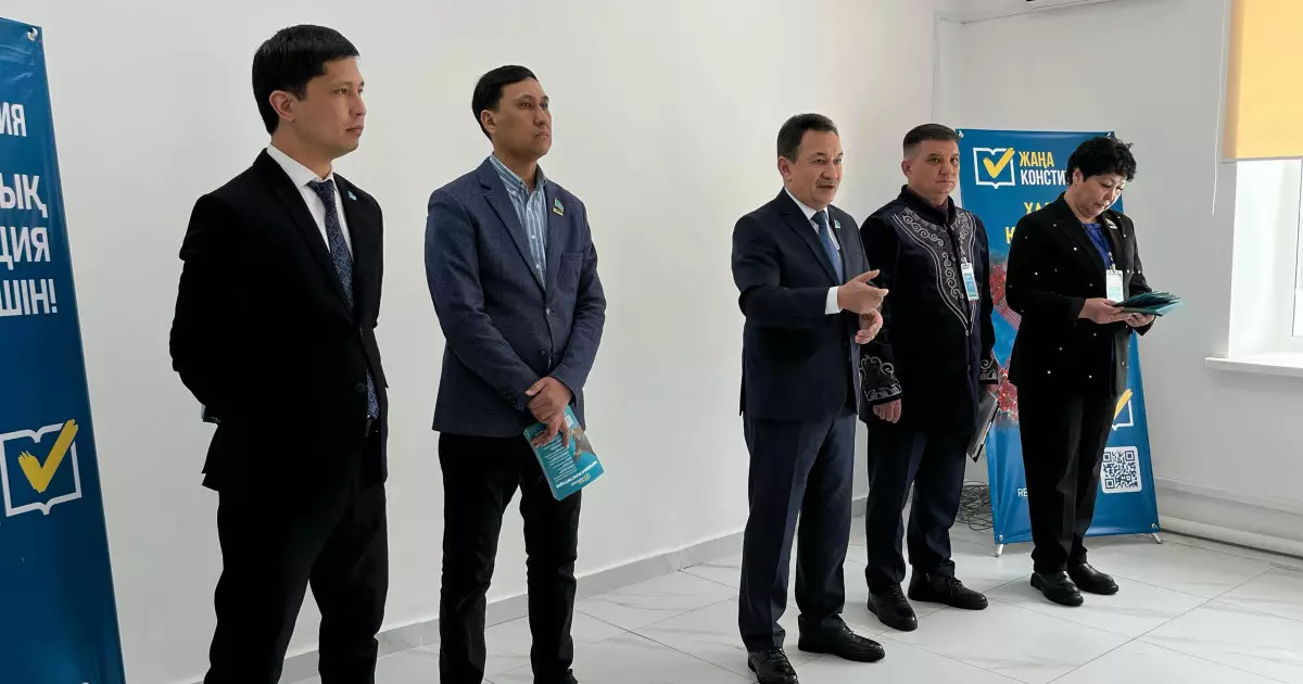  Тереңкөлде Конституция нормаларын практикада қолдану жайында ашық диалог өтті 