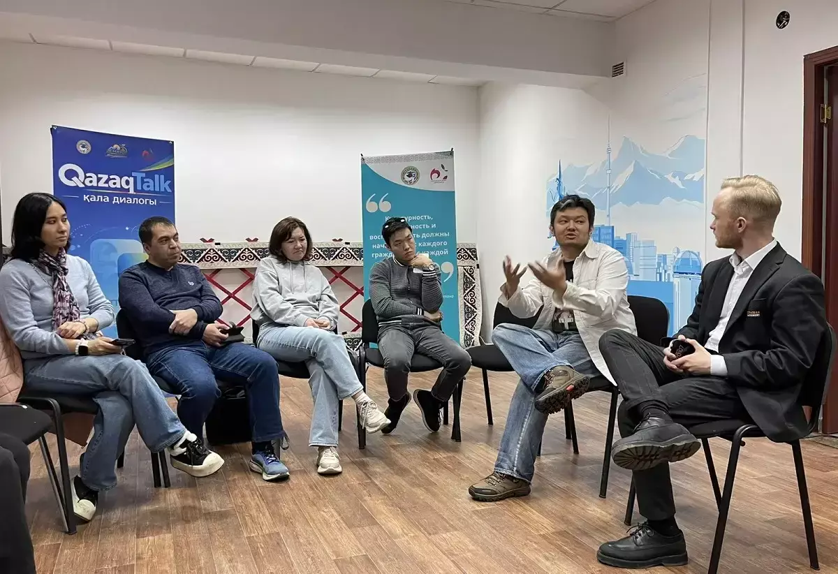 Алматыда қазақ тілін үйрететін тегін сөйлесу клубы ашылды