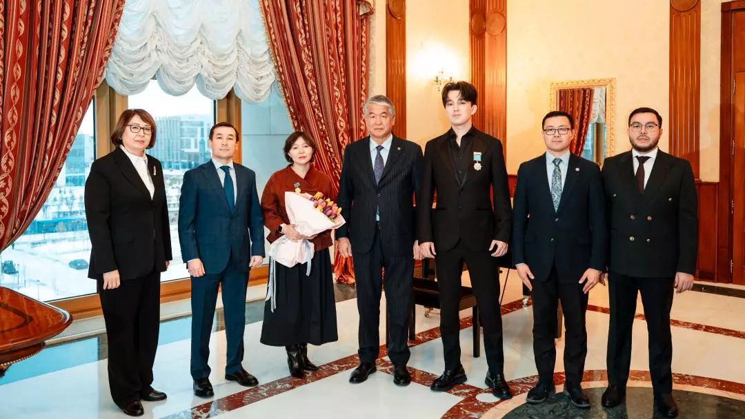 Димаш Құдайберген мен Самал Еслямова ТҮРКСОЙ марапаттарына ие болды