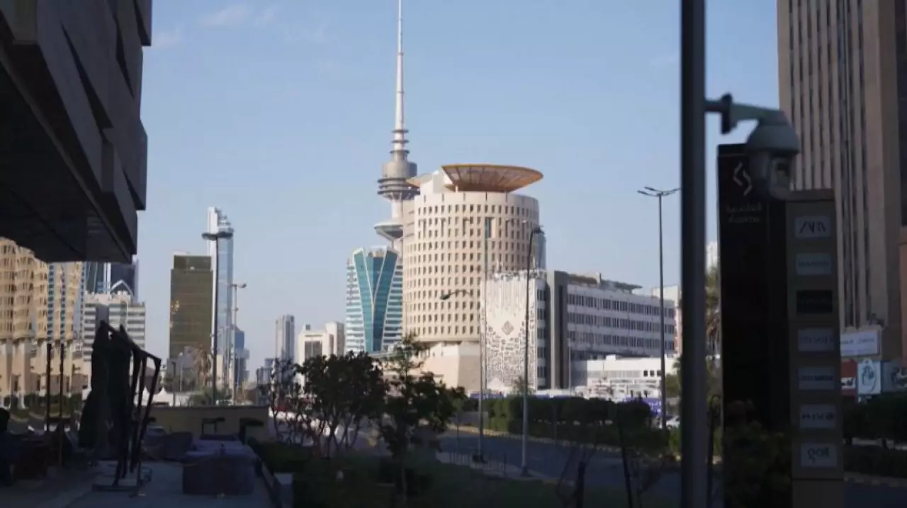 СМИ: США эвакуируют посольство в Кувейте