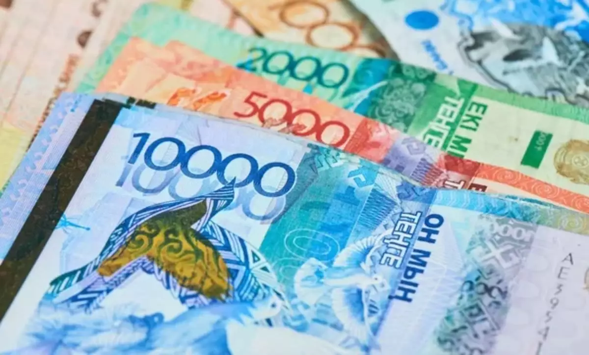 Ескі үлгідегі 10 мың теңгелік банкнотаның айналым мерзімі ұзартылды
