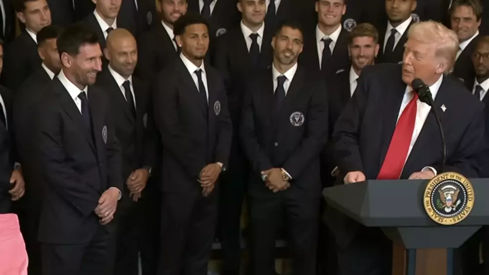 Трамп выбрал между Месси и Пеле, но не забыл упомянуть Роналду