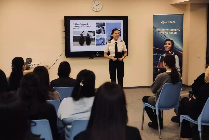 Девушки в авиации: как Air Astana поддерживает новое поколение пилотов и инженеров