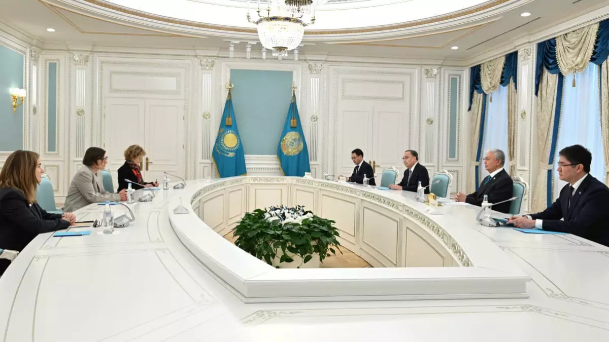 Токаев обсудил гуманитарные вопросы с президентом Красного Креста