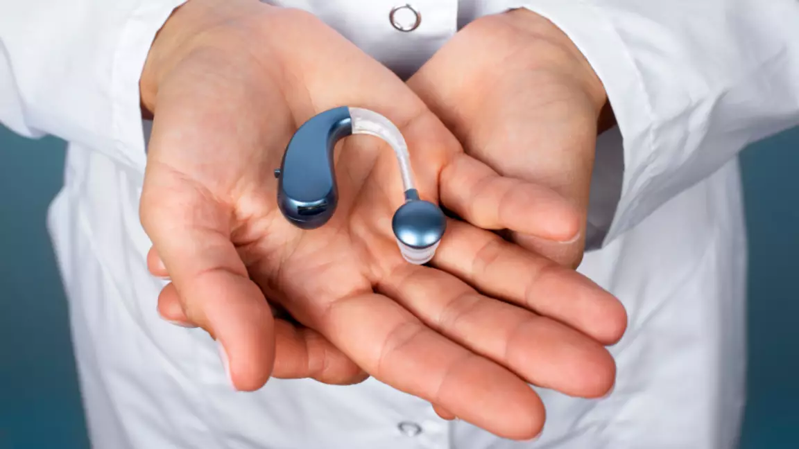 Есту қабілеті бұзылған адамдармен қалай дұрыс сөйлесу керек?