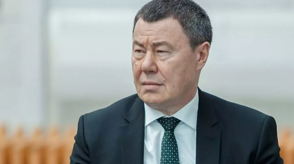 Отец Алины Кабаевой получил долю в компании, работающей на крупнейшем проекте "Роснефти"