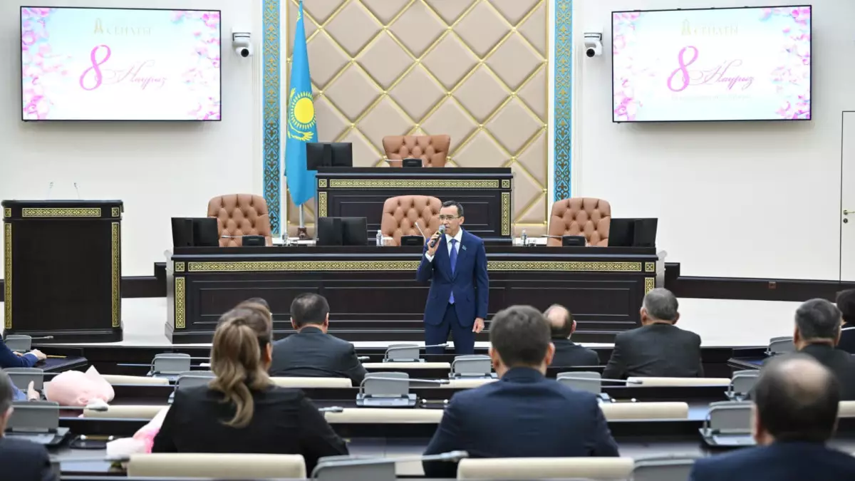 Мәулен Әшімбаев: жаңа Конституция отбасы институтын нығайтады