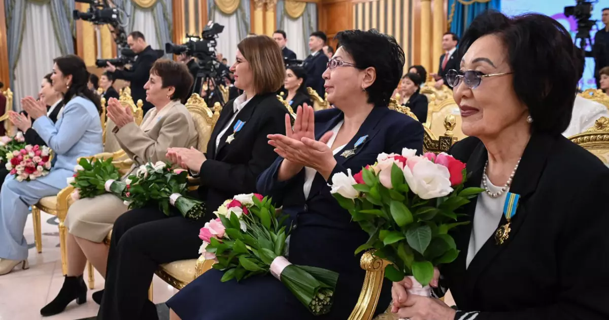   Президент барша Қазақстан әйелдеріне зор ризашылығы мен алғысын білдірді   