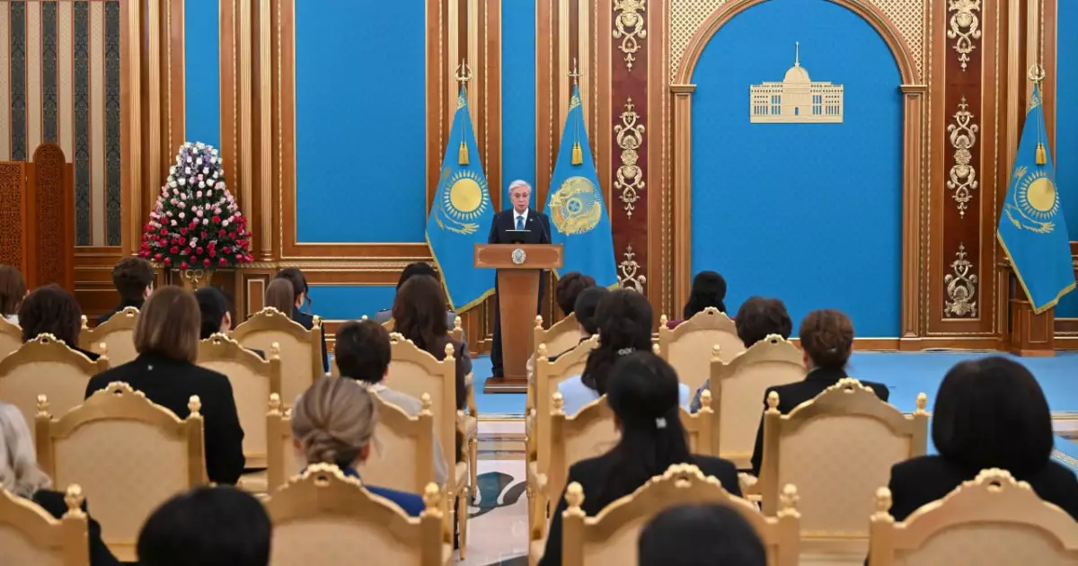   Қыздарымыз Қазақстанның дамуына орасан зор үлес қосуда – Тоқаев   