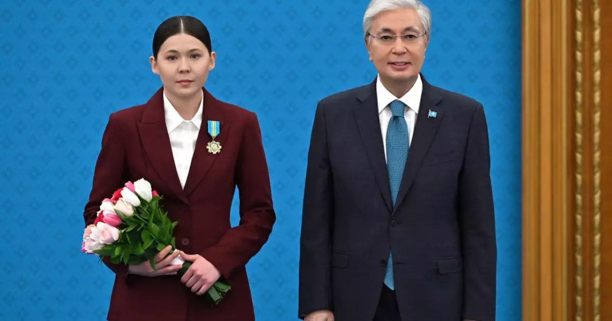  Қасым-Жомарт Тоқаев бес дүркін әлем чемпионы Кристина Шүмекованы марапаттады 