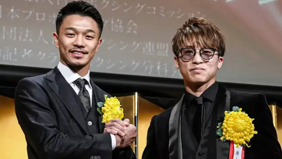 32-0 против 32-0: анонсирован супербой в боксе