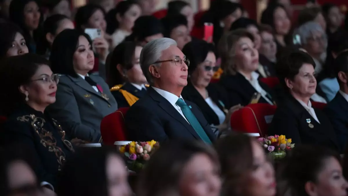 Президент мерекелік концертке барды