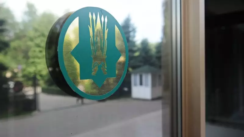 Казахстан сохраняет ставки на прежнем уровне, поскольку дезинфляция компенсируется ростом внешних рисков.