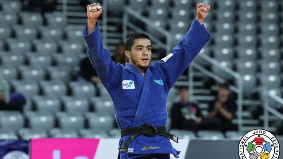 Два казахстанца сошлись в схватке за бронзу рейтингового турнира по дзюдо