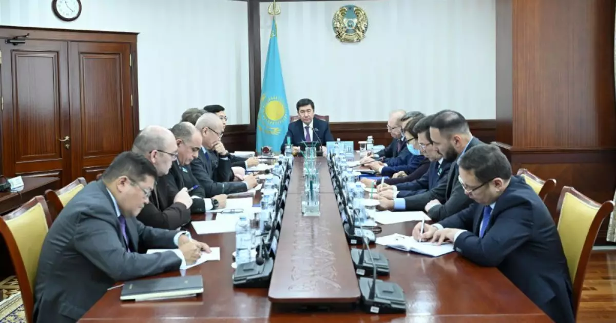   Жасыл энергия туралы келісімдерді қарайды   