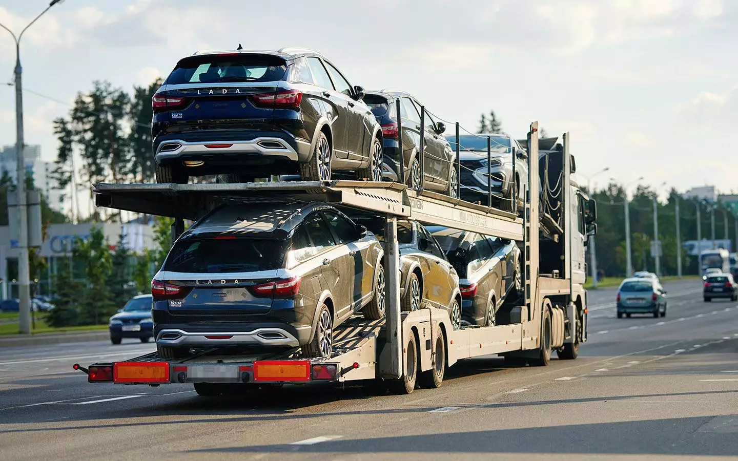 Lada за 5 миллионов рублей и угрозы для российского автопрома в Казахстане.