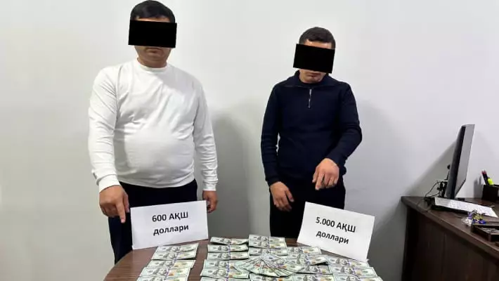 В Ташкенте двух чиновников хокимията задержали за взятки