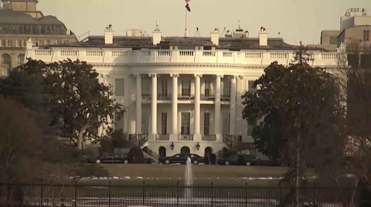 Трамп Иранмен келісім жасамайтынын мәлімдеді