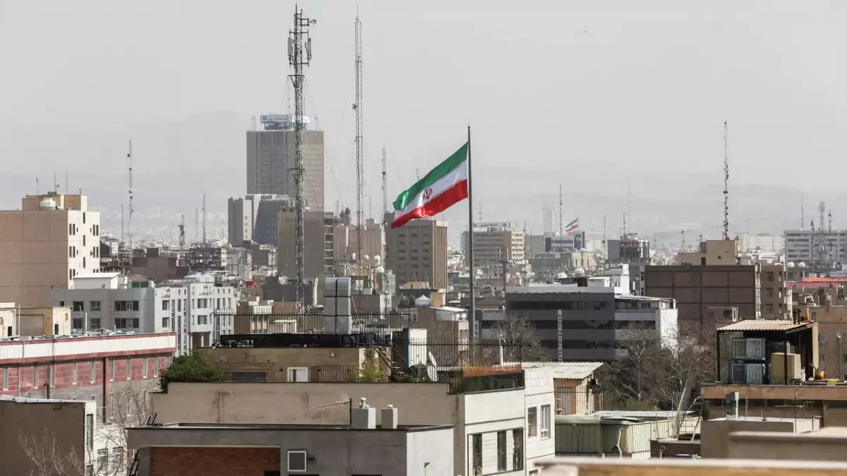 Иран көрші елдерге соққы жасамау туралы шешім қабылдады