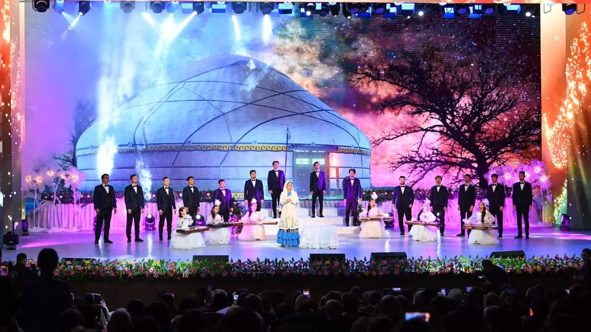 Халықаралық әйелдер күніне орай "Ана - әлемнің бесігі" атты салтанатты жиын өтті