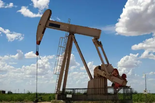 АҚШ Иранның бүкіл мұнайын тәркілеймін деп қоқан-лоққы көрсетуде