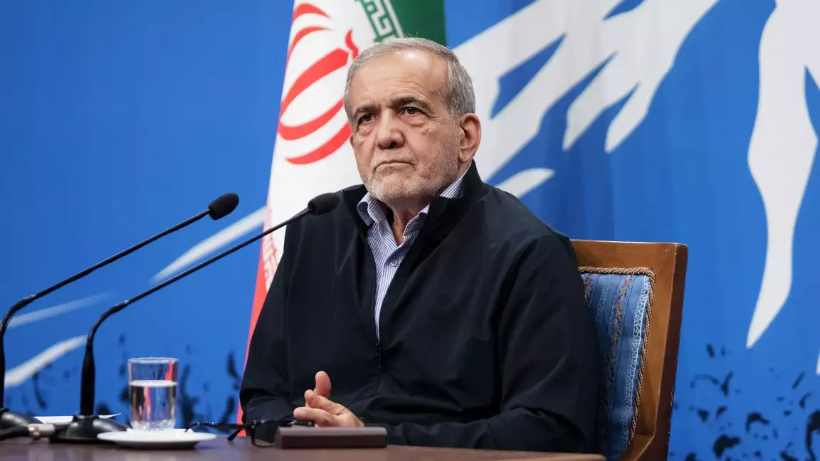 Иран президенті көрші елдерге жасалған соққылар үшін кешірім сұрады