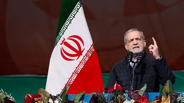 Иран президенті Масуд Пезешкиан көрші елдерге шабуыл жасауды тоқтататынын мәлімдеді