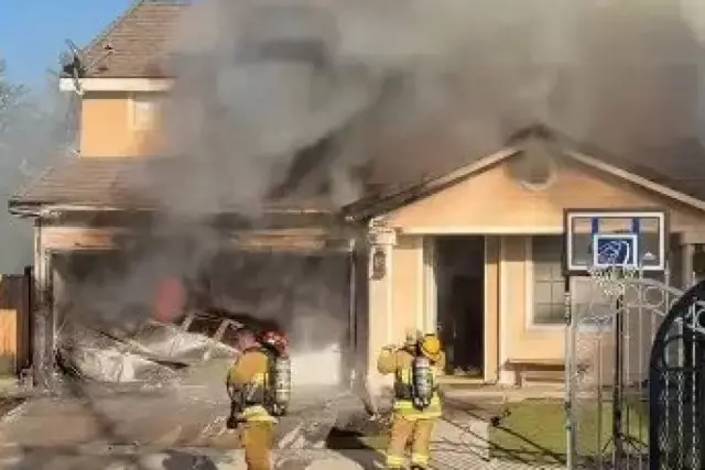 Америкада қазақстандық боксшының үйі өртеніп кетті