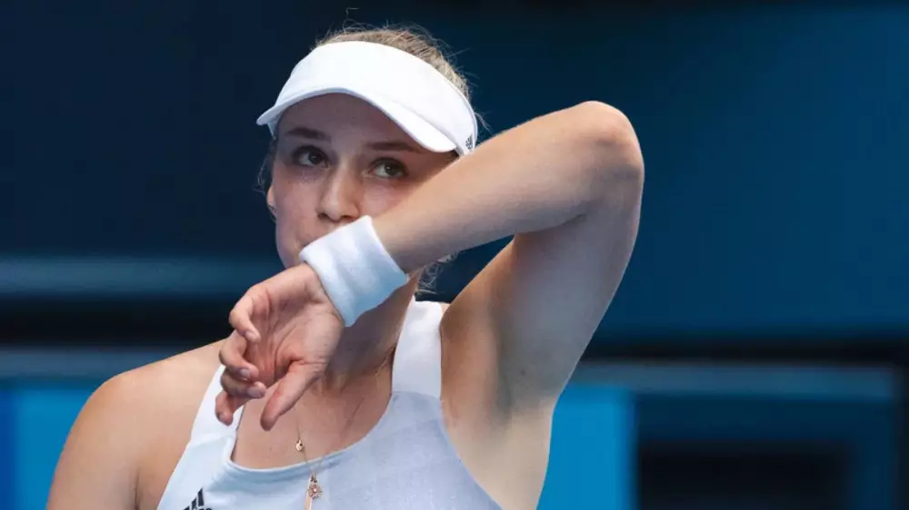 Елена Рыбакина стартовала с непростой победы на турнире в США