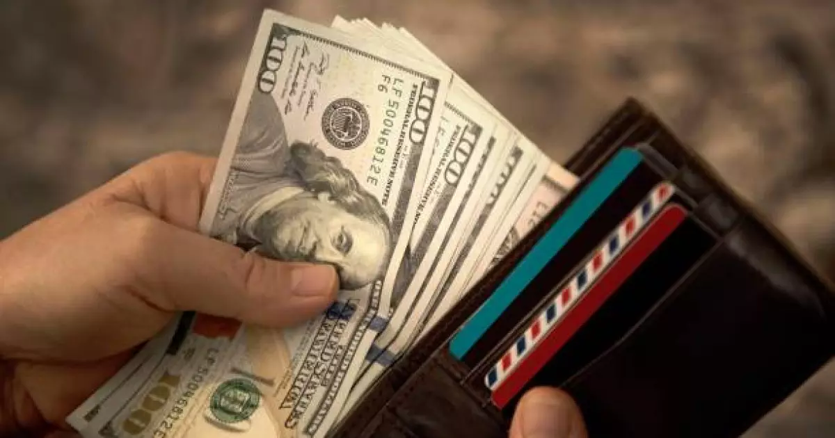   Сарапшылар бір жылда доллар бағамы қанша теңгеге дейін баратынын болжады   