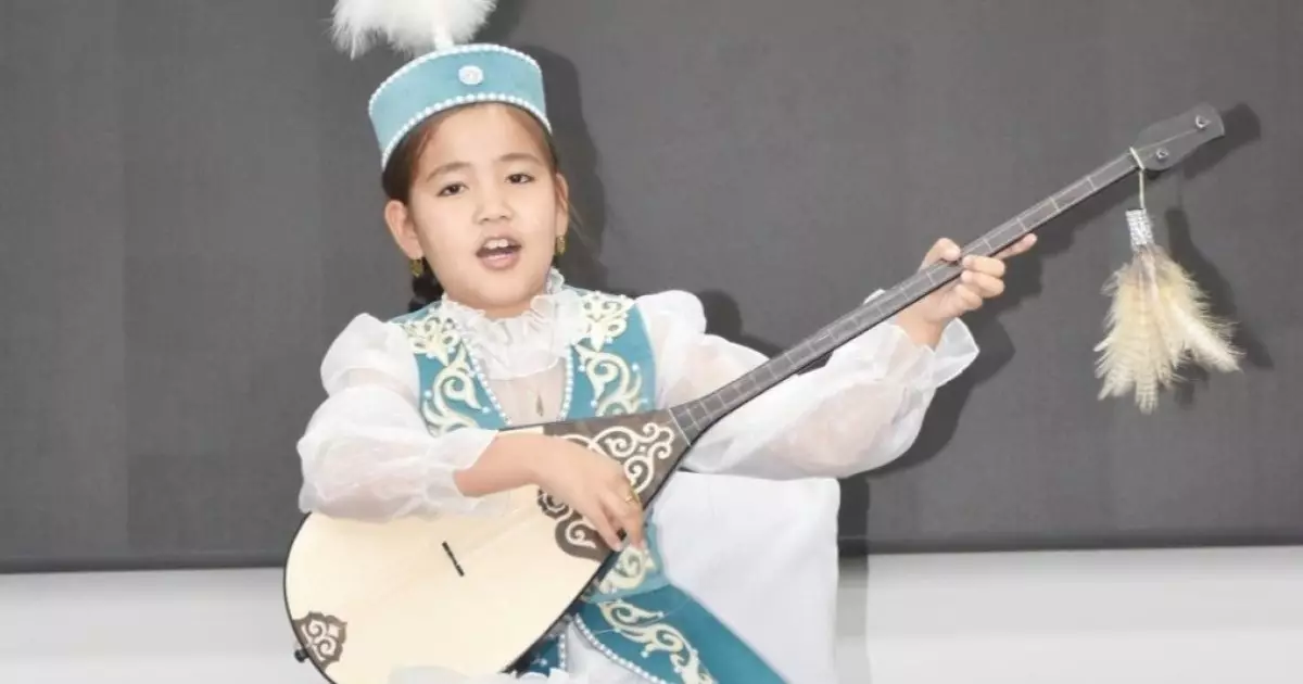  Тоғыз жастағы қызылордалық жыршы 30 шақты термені жатқа біледі 