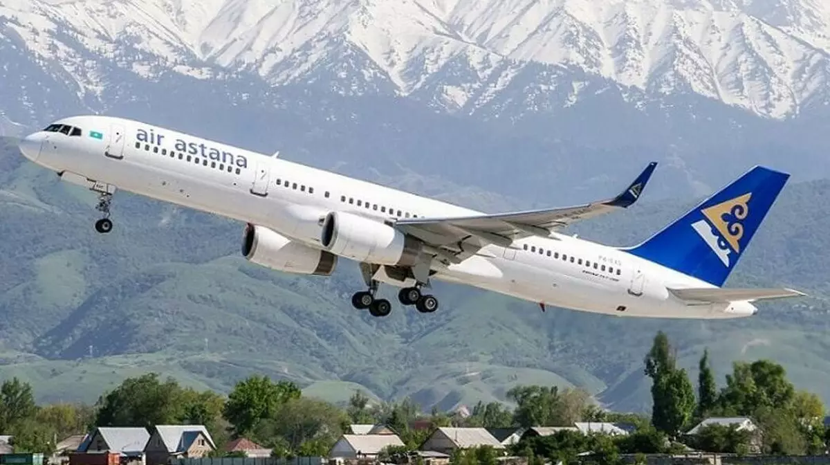 11 рейсов доставили почти 1800 казахстанцев домой с Ближнего Востока