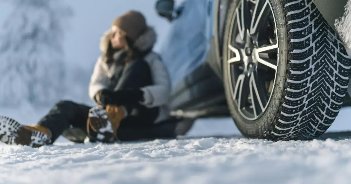   Мұзда таймайтын «ақылды» қысқы шина: шегелер өзі шығып, өзі батып кетеді   