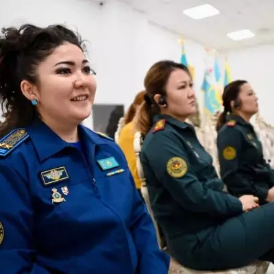 Женщина-офицер: как Алия Хайруллина развивает международные связи армии Казахстана