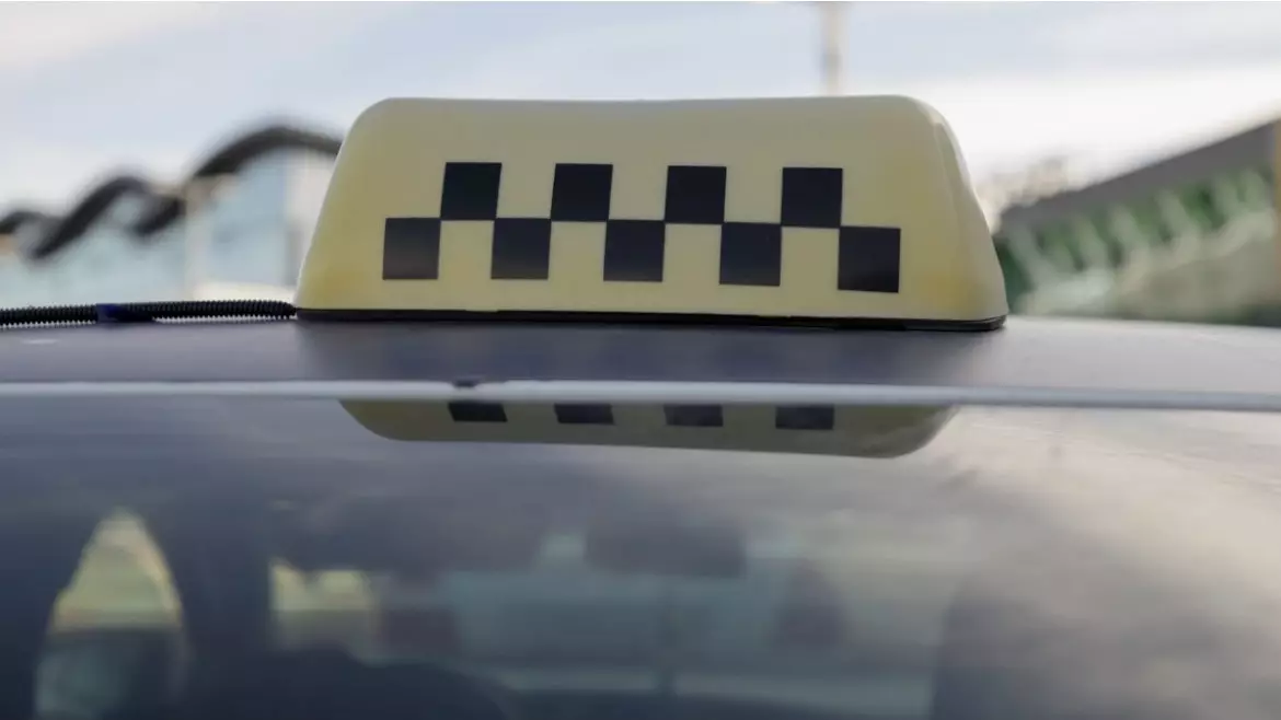 Қалада такси міну енді қауіпсіз бе? Жаңа бақылау және заң өзгерістері