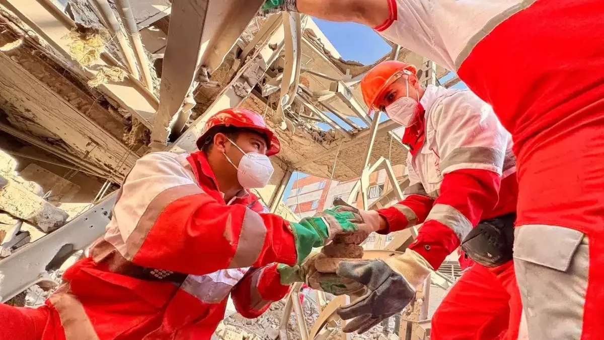 Улы газдар тарады: Иран тұрғындарына қышқылды жаңбыр туралы ескерту жасалды