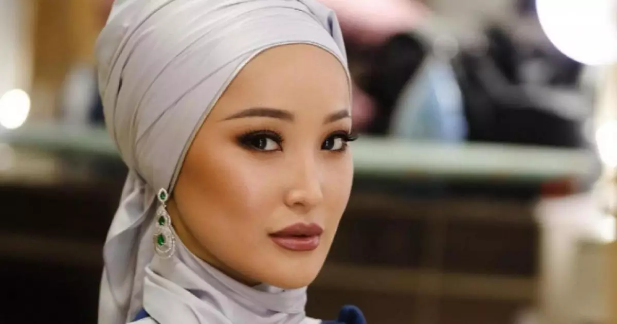  «Біз тасада қалып қоямыз»: Мөлдір Әуелбекова тыңдарманына өтініш айтты 