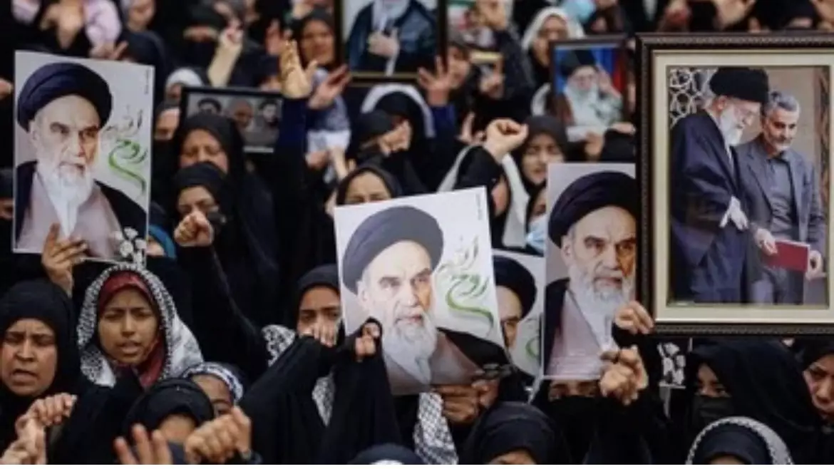 Иранда жаңа ұлттық көшбасшы таңдалды: Елдегі билік жүйесі қалай жұмыс істейді?