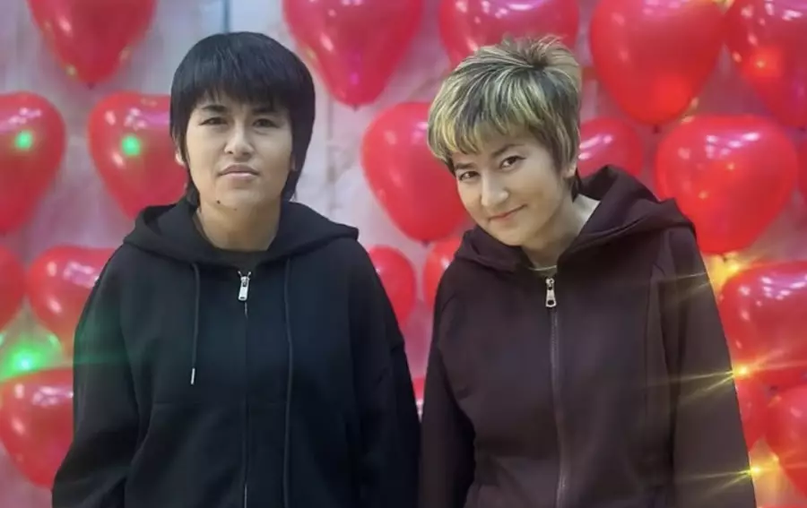 Назгүл билеп, Құндыз ән салыпты: Руслан Өтепбай қыздардың қазіргі жағдайын айтты